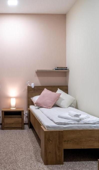 Rozsa Etterem & Panzio Bed & Breakfast Pecs Bagian luar foto